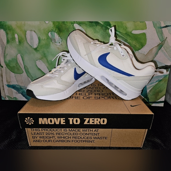 Nike Shoes - Nike AirMax Dawn GS white game royal